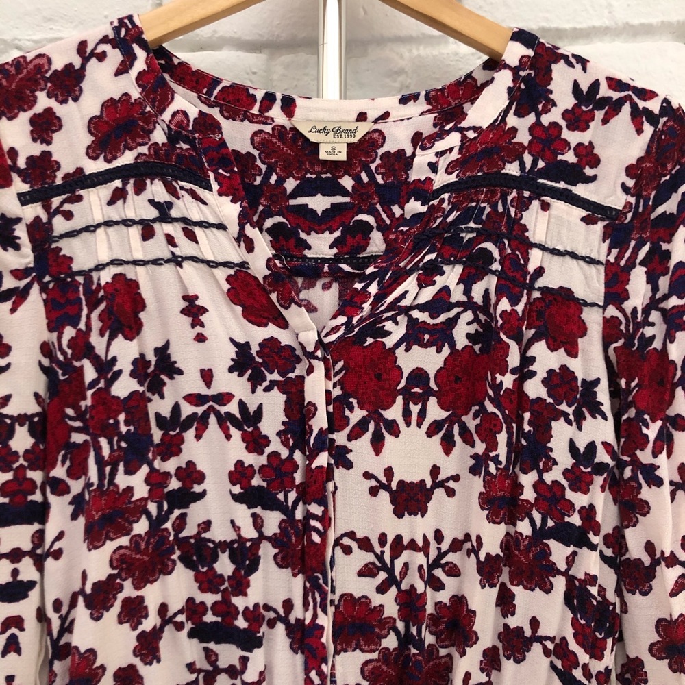 Lucky Brand red floral flowy button down top - Picture 3 of 9